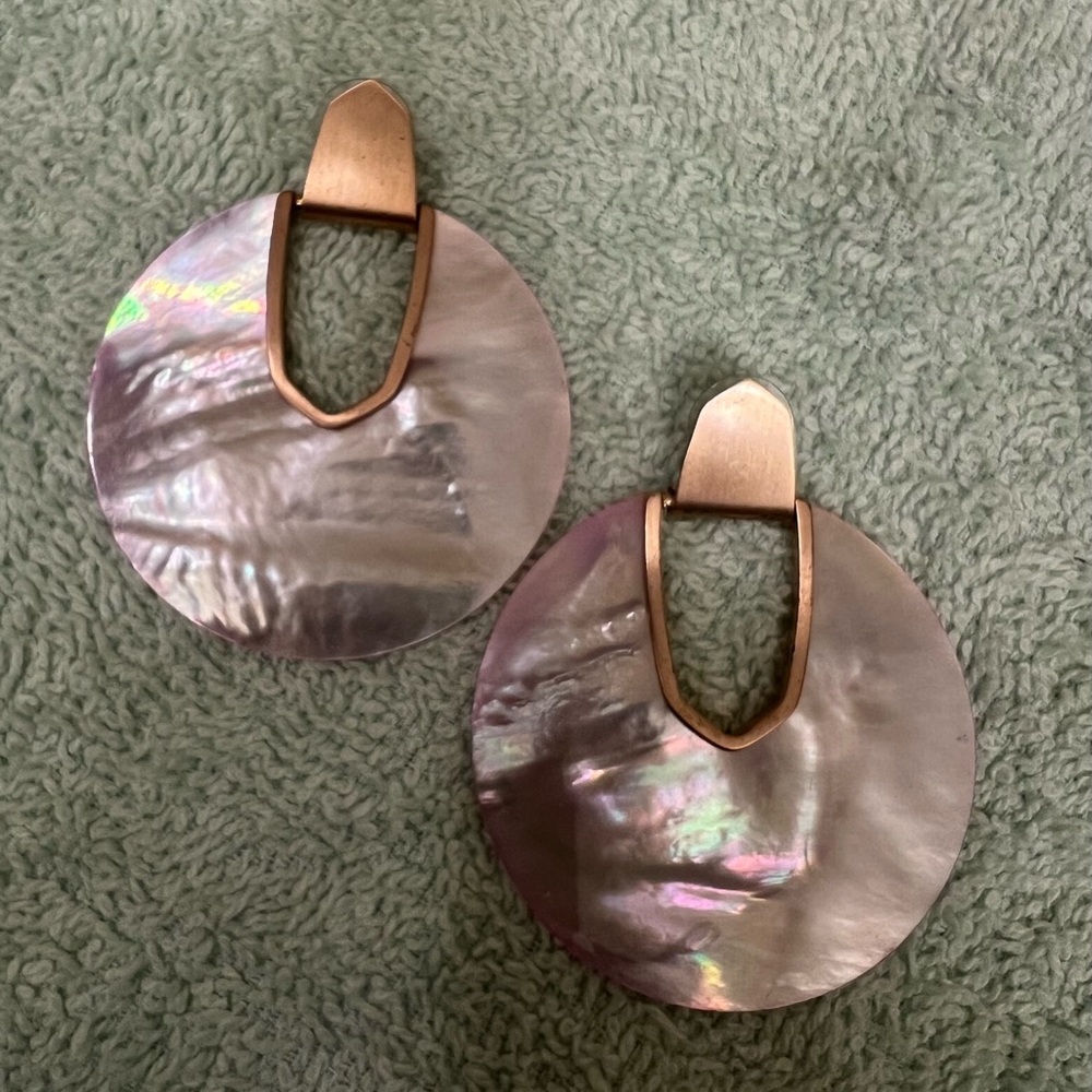 Kendra Scott gold blush mother of pearl earrings